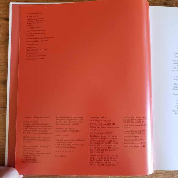 Mark Bittman's Kitchen Matrix Simple Recipes and Techniques Cook Book 304 Pages - Picture 7 of 12